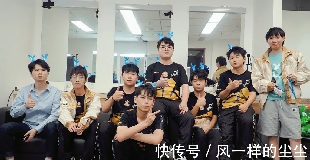 现钩上的并 现钩上的并