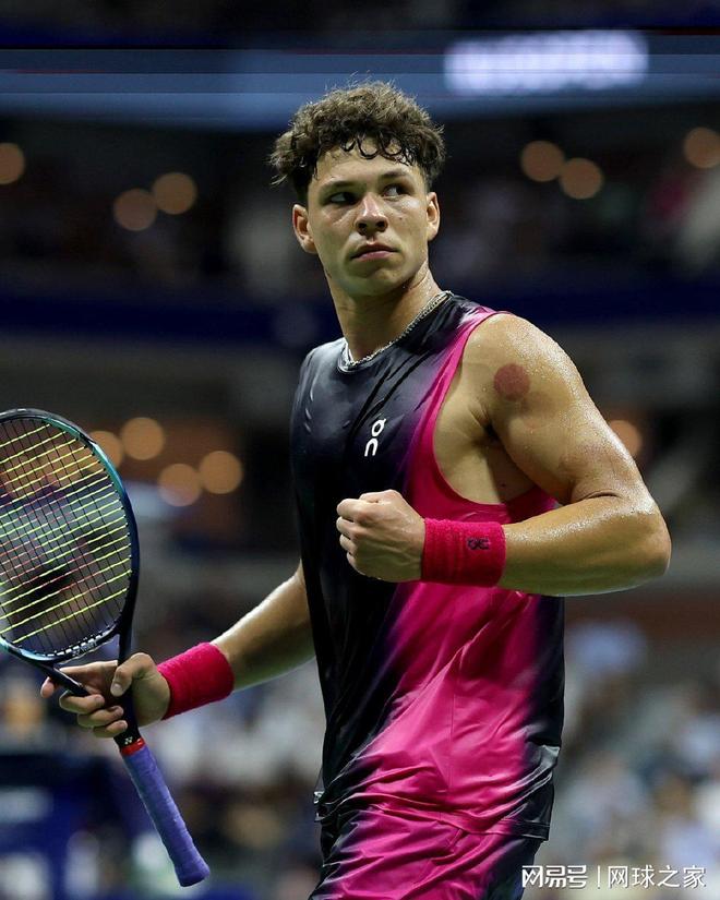 吴展现出成 吴展现出成